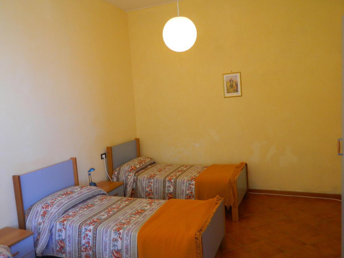 Casa Del Pellegrino Villa Ceranesi Habitación foto